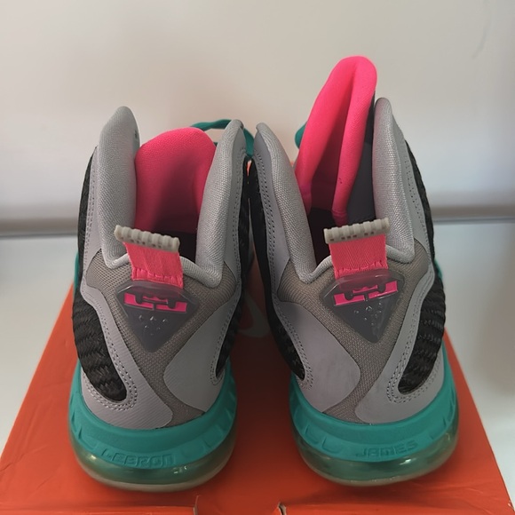 LeBron 9 (South Beach) - Picture 3 of 4